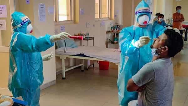 Coronavirus: కనికరించని కరోనా మహమ్మారి.. దేశంలో భారీగా నమోదైన పాజిటివ్ కేసులు.. తాజాగా ఎంతమంది వైరస్ బారిన పడ్డారంటే..