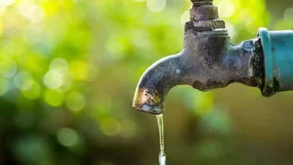 Water Supply: హైదరాబాద్లోని పలు ప్రాంతాల్లో మంచినీటి సరఫరాకు అంతరాయం.. ఎప్పుడంటే..