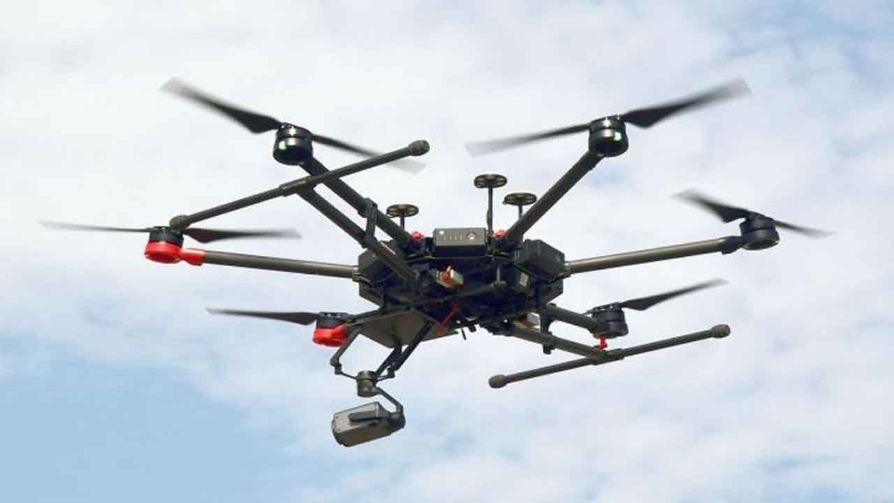 Drones Bans: అబుదాబి దాడులతో అప్రమత్తమైన ప్రభుత్వం.. డ్రోన్లపై నిషేధం..!