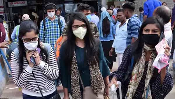 Mask Facts: మాస్క్ ఎక్కువసేపు పెట్టుకుంటే పీల్చే గాలిలో కార్బన్ డయాక్సైడ్ స్థాయి పెరుగుతుందా? నిపుణులు ఏమంటున్నారు?