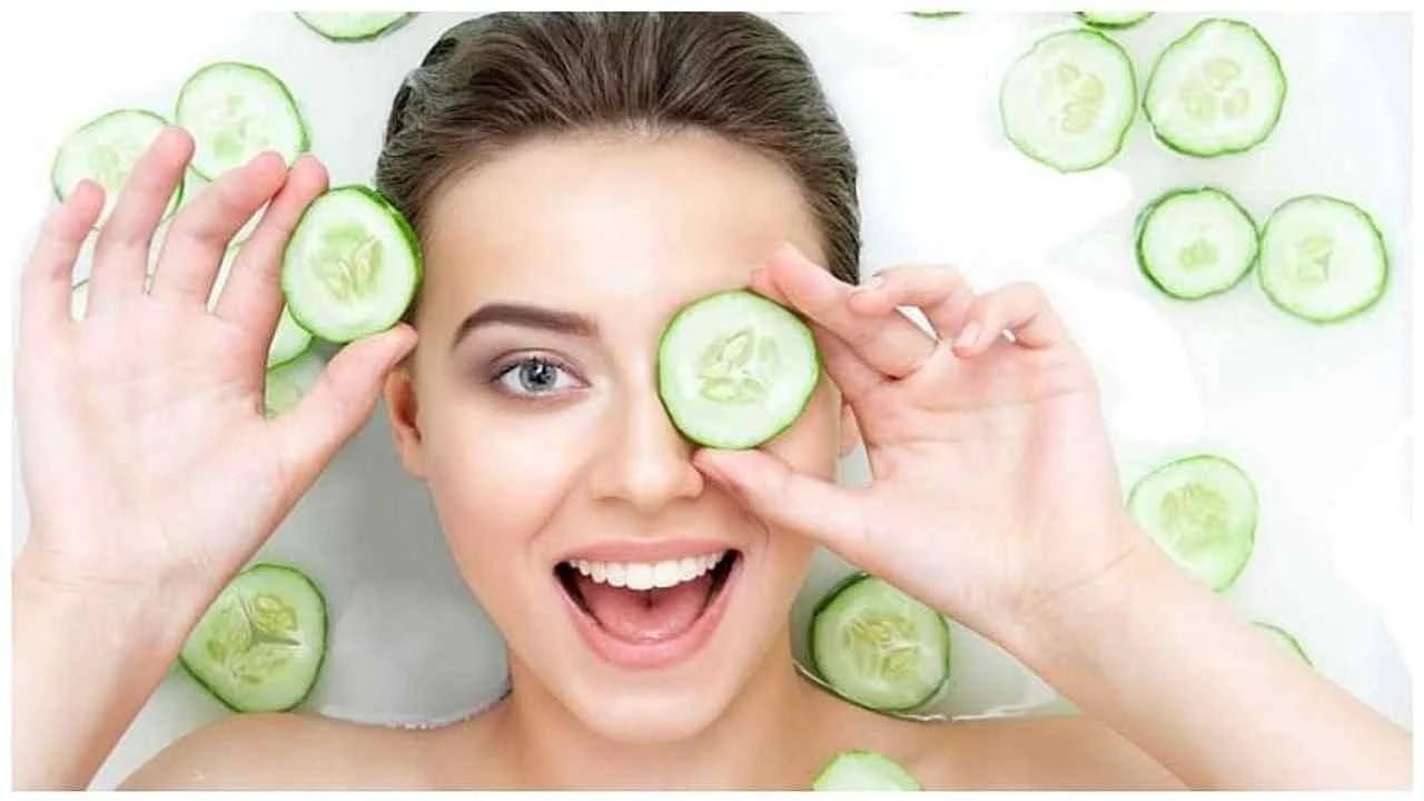 Glowing Skin : చలికాలంలో మెరిసే చర్మం కోసం.. ఈ వింటర్ సూపర్ ఫుడ్స్.. మీ డైట్‌లో చేర్చుకోండి