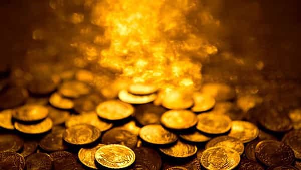 Gold Price Today: మహిళలకు గుడ్న్యూస్.. భారీగా తగ్గిన పసిడి ధర.. తెలుగు రాష్ట్రాల్లో ఎలా ఉన్నాయంటే..