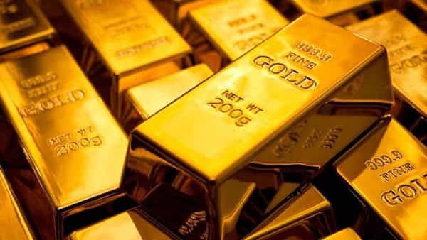 Gold Price Today: బంగారం ప్రియులకు గుడ్న్యూస్.. దిగి వచ్చిన పసిడి ధరలు..!