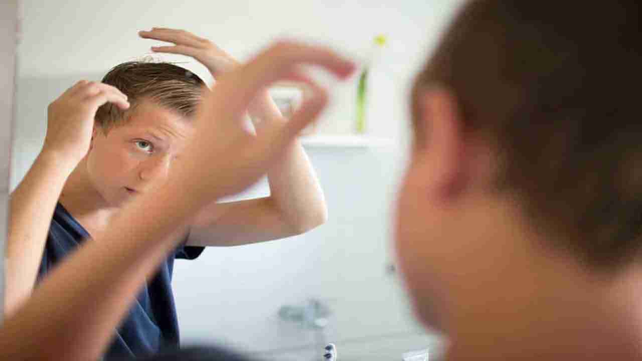 Grey hair issue: చిన్న వయసులోనే పిల్లల జుట్టు తెల్లబడుతోందా..? ఇలా చేస్తే ఆ సమస్యేలే ఉండవు..