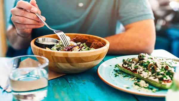 Health Tips: మీరు భోజనం చేసిన తర్వాత ఇలా చేస్తున్నారా..? అనారోగ్యం బారిన పడినట్లే.. అధ్యయనంలో షాకింగ్ విషయాలు..!
