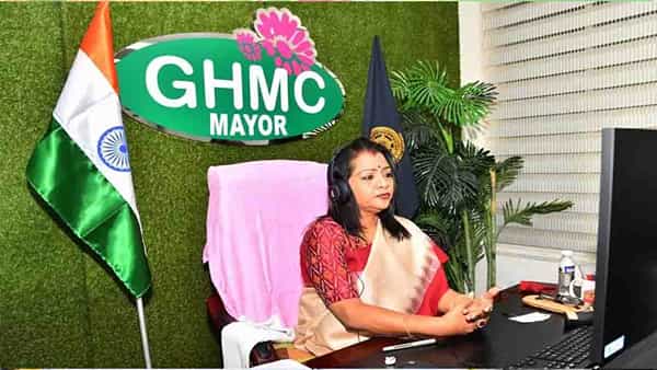 GHMC on Covid 19: థర్డ్ వేవ్ ఎదుర్కొనేందుకు సిద్ధం.. సర్కిళ్ల వారీగా ఐసోలేషన కేంద్రాలుః గ్రేటర్ మేయర్ విజయలక్ష్మి