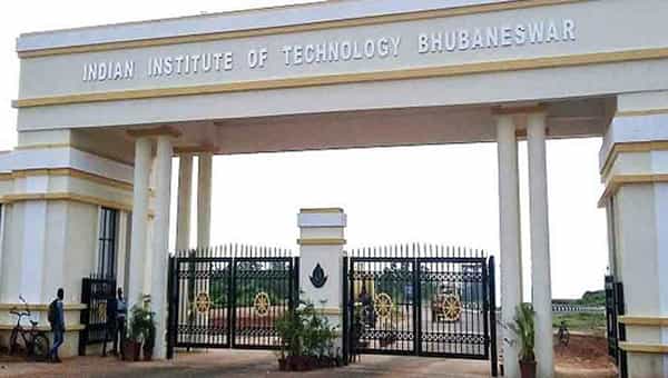 IIT Recruitment: ఐఐటీలో నాన్ టీచింగ్ పోస్టుల భర్తీ.. నెలకు రూ. 80 వేల వరకు జీతం పొందే అవకాశం..