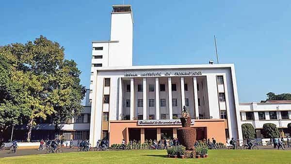 IIT Kharagpur: ఐఐటీలో నాన్ టీచింగ్ పోస్టులు.. నెలకు రూ. లక్షన్నరకుపైగా జీతం పొందే అవకాశం..