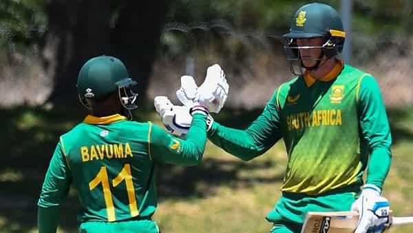 IND Vs SA: దంచికొట్టిన బావుమా, డస్సెన్లు.. బిత్తరపోయిన భారత బౌలర్లు.. భారత టార్గెట్ 297 పరుగులు