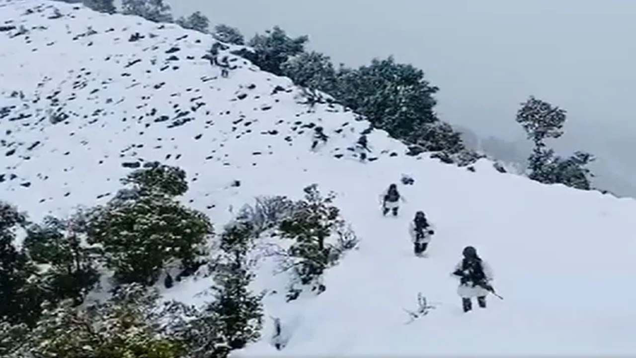 Indian Army: మంచు కొండల్లో కొదమ సింహాలు.. భారత జవాన్ల సాహస వీడియో చూడండి