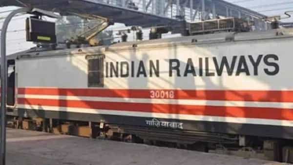 Indian Railways: కరోనా మహమ్మారిలో తత్కాల్, ప్రీమియం తత్కాల్ టికెట్ల ద్వారా రూ.511 కోట్ల ఆదాయం..!