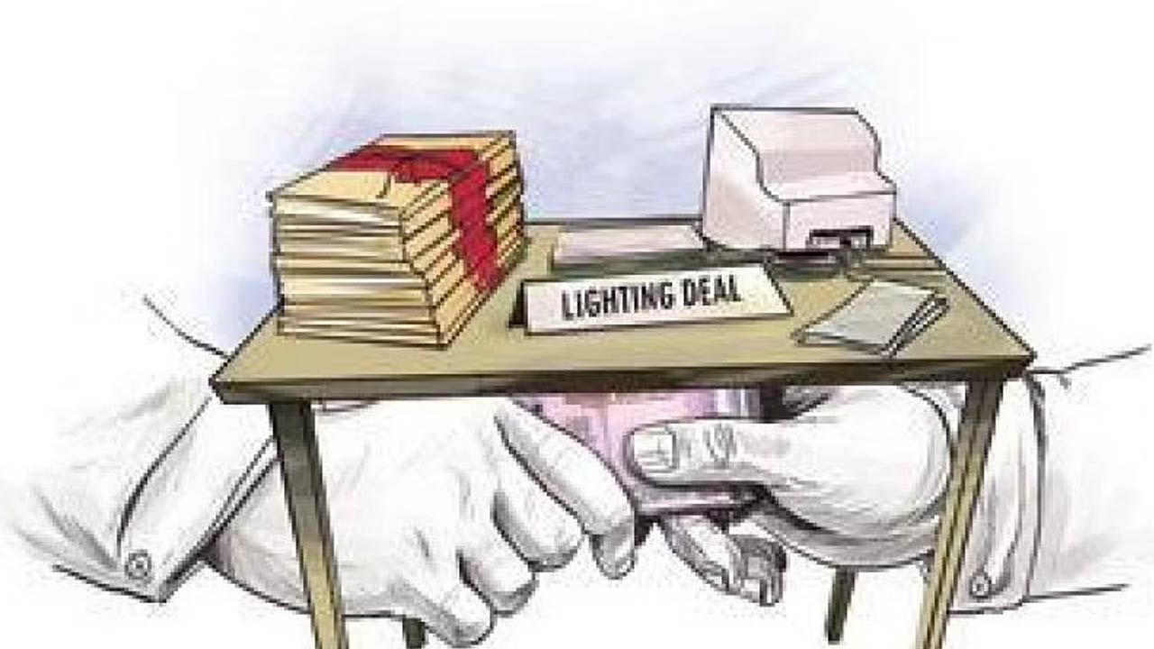 AP Sub-Registrar: సబ్ రిజిస్ట్రార్లకు బినామీలుగా డాక్యుమెంట్ రైటర్లు.. జీవో రిలీజైనా పట్టించుకోని అధికారులు