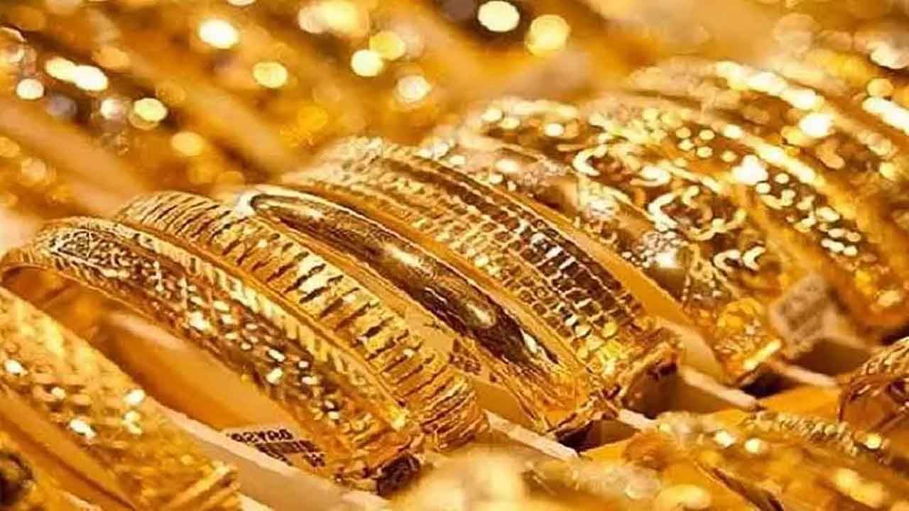 Gold Price Today: వినియోగదారులకు షాకిస్తున్న  బంగారం ధరలు.. తాజా రేట్ల వివరాలు ఇలా..!