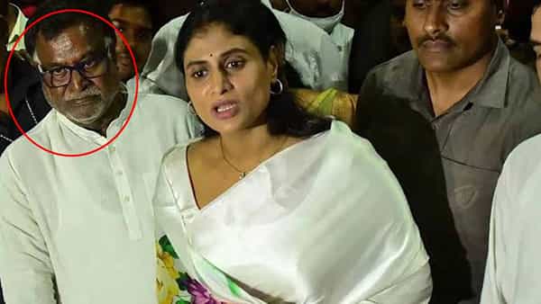 YSRTP: దూరం దూరంగా ఉంటున్న కీలక నేత.. బుజ్జగిస్తున్న షర్మిలమ్మ..