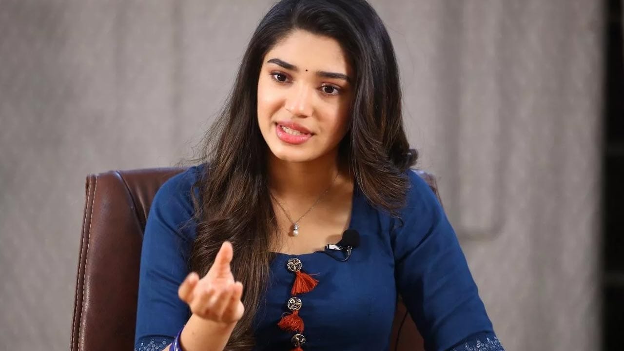 Krithi Shetty: గ్లిజరిన్ లేకుండానే ఏడ్చేస్తానంటున్న బేబమ్మ.. కృతి శెట్టి ఆసక్తికర కామెంట్స్..