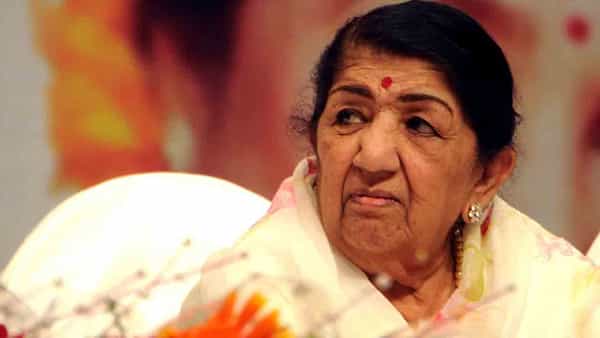 Lata Mangeshkar: కోలుకుంటున్న లెజండరీ సింగర్ లతా మంగేష్కర్.. మంత్రి ఏమన్నారంటే..?