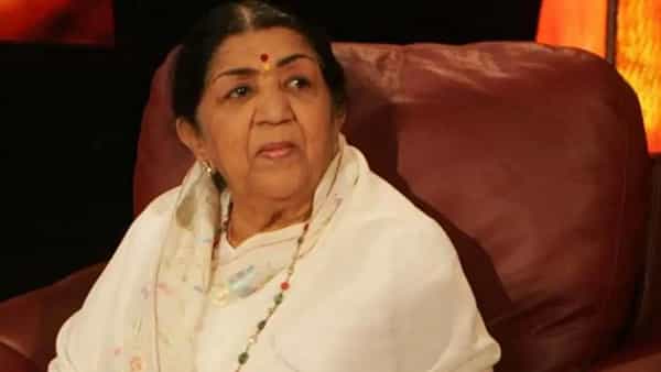 Lata Mangeshkar: ఇంకా ఐసీయూలోనే లతా మంగేష్కర్.. హెల్త్ అప్డేట్ ఇచ్చిన డాక్టర్స్..