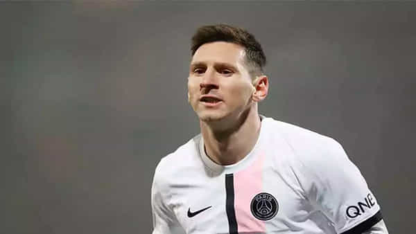 Lionel Messi: క్రీడా రంగంలో కరోనా కలకలం.. కరోనా బారిన మెస్సీ.. మరో ముగ్గురు ప్లేయర్లకు కూడా పాజిటివ్..