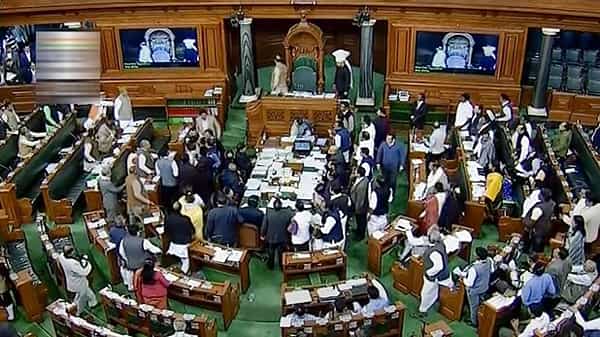 Lok Sabha: వామ్మో ఆ సీటు అస్సలే వద్దు.. లోక్సభలో జడుసుకున్న ఎంపీలు..?