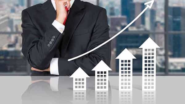 NRI Investments: ఎన్ఆర్ఐల చూపు వాటి వైపే.. భారత్లో ఆ రంగాల్లో భారీగా పెరుగుతున్న పెట్టుబడులు