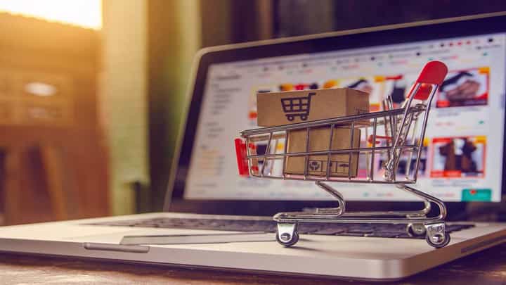 Online Shopping: ఆన్లైన్ షాపింగ్లో డబ్బు ఆదా చేయాలనుకుంటున్నారా.. అయితే ఇలా చేయండి.. Online Shopping: ఆన్లైన్ షాపింగ్లో డబ్బు ఆదా చేయాలనుకుంటున్నారా.. అయితే ఇలా చేయండి..