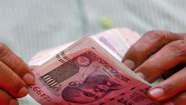 PF Interest Deposited: పీఎఫ్ ఖాతాదారులకు గుడ్న్యూస్.. ఖాతాల్లో రూ.24 కోట్లు జమ చేసిన కేంద్ర ప్రభుత్వం