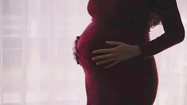 Pregnancy Care: గర్భధారణ సమయంలో కొబ్బరినూనె ఎంతటి మేలు చేస్తుందో తెలుసా?..