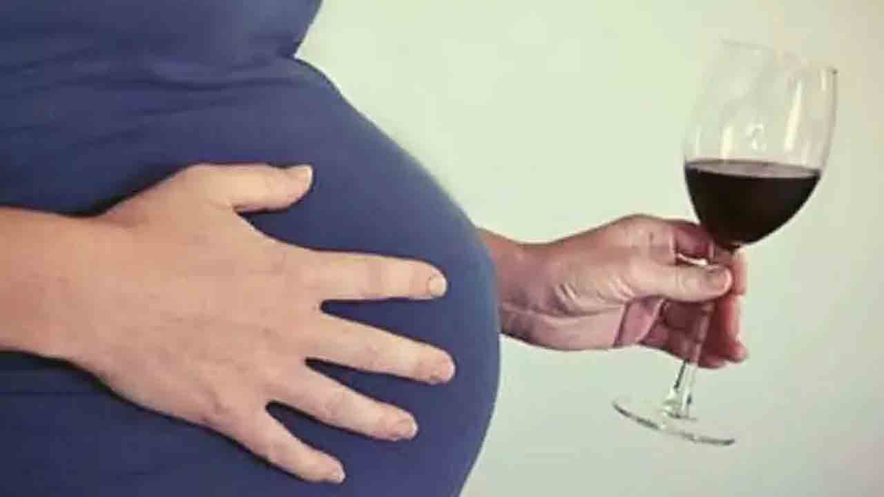 Pregnancy and Child Care: ప్రెగ్నెన్సీ సమయంలో అలా చేస్తే.. శిశువుకు తీవ్ర ప్రమాదం..