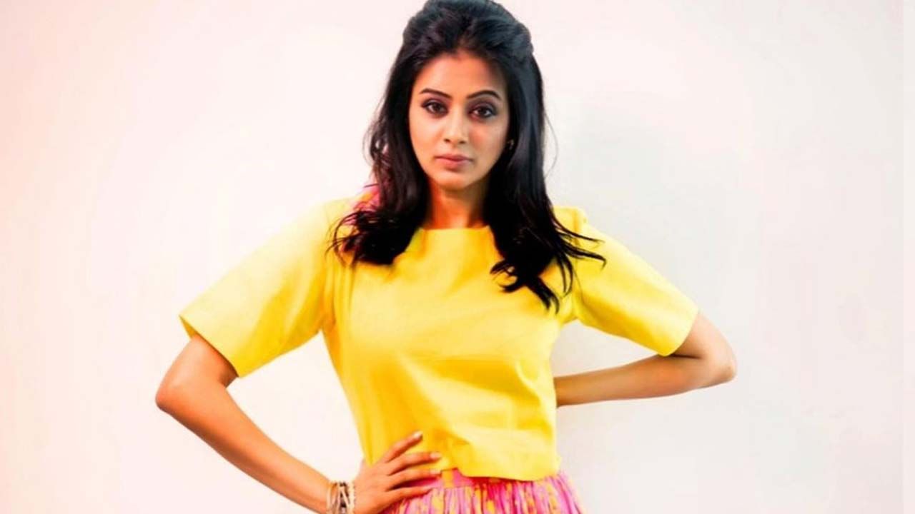 Priyamani: సమంత గురించి షాకింగ్ కామెంట్స్ చేసిన ప్రియమణి.. మొదటి సారి సామ్ అలా చేసిందంటూ..