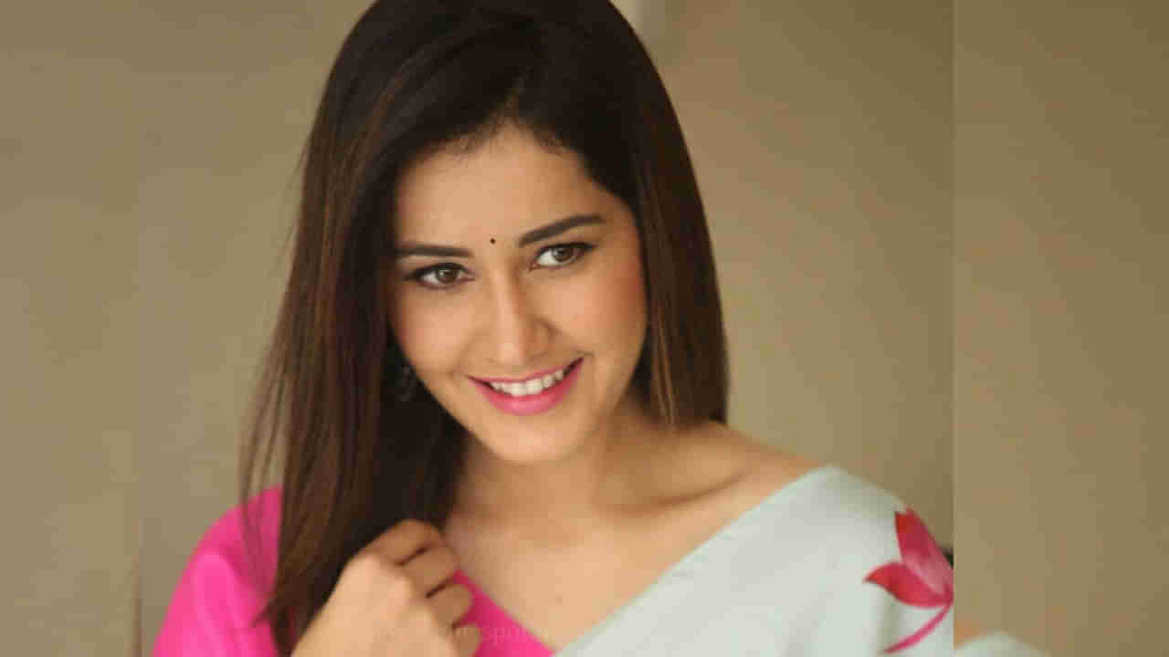 Rashi Khanna: బాడీ షేమింగ్ పై రాశీ ఖన్నా ఓపెన్ కామెంట్స్.. శరీరాకృతిపై దారుణంగా కామెంట్స్ చేసేవాళ్లంటూ..