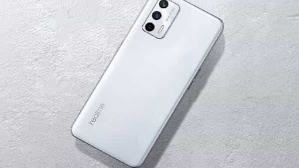 Realme GT 2 Pro: రియల్మీ తొలి ఫ్లాగ్షిప్ ఫోన్ విడుదలకు సిద్ధం.. ఫీచర్లివే!