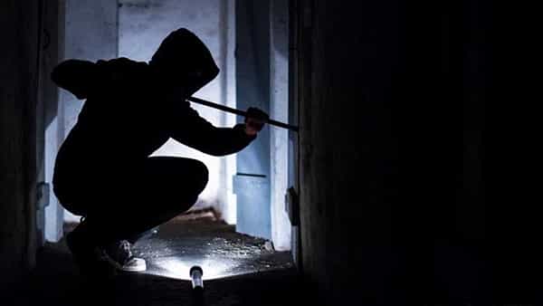 Police Alert: సంక్రాంతికి ఊరెళ్తున్నారా.. జరభద్రం అప్రమత్తంగా ఉండాలని పోలీసులు సూచనలు!