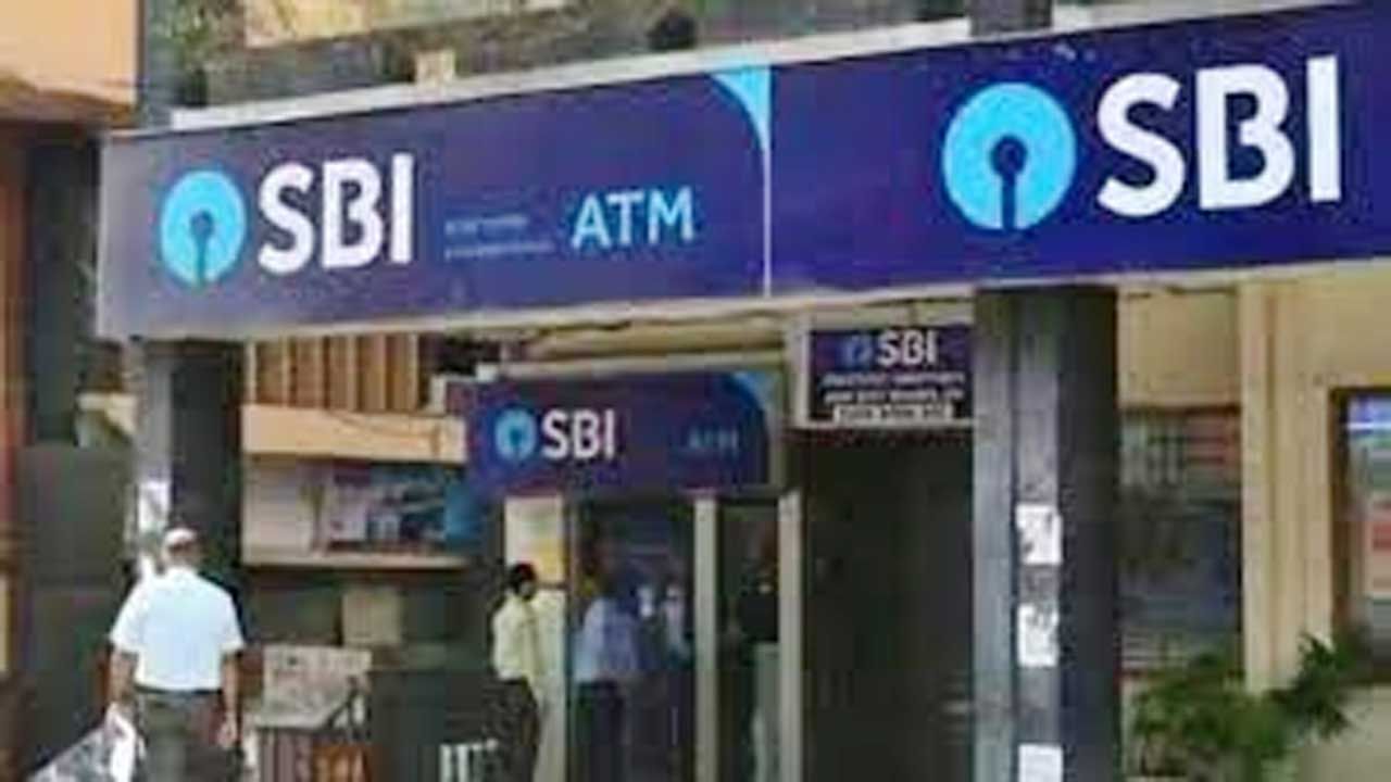 SBI Customer Alert: ఎస్బీఐ కస్టమర్లకు అలెర్ట్..  ఆరున్నర గంటల పాటు ఆన్‌లైన్ సేవలు బంద్!