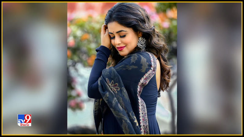 Shamna Kasim New Photos. Credit by:Shamna Kasim/Instagram