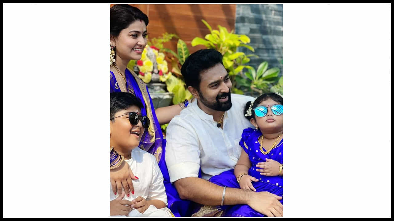 సంక్రాంతి సంబరాల్లో హీరోయిన్ స్నేహ ఫ్యామిలీ ఫొటోస్