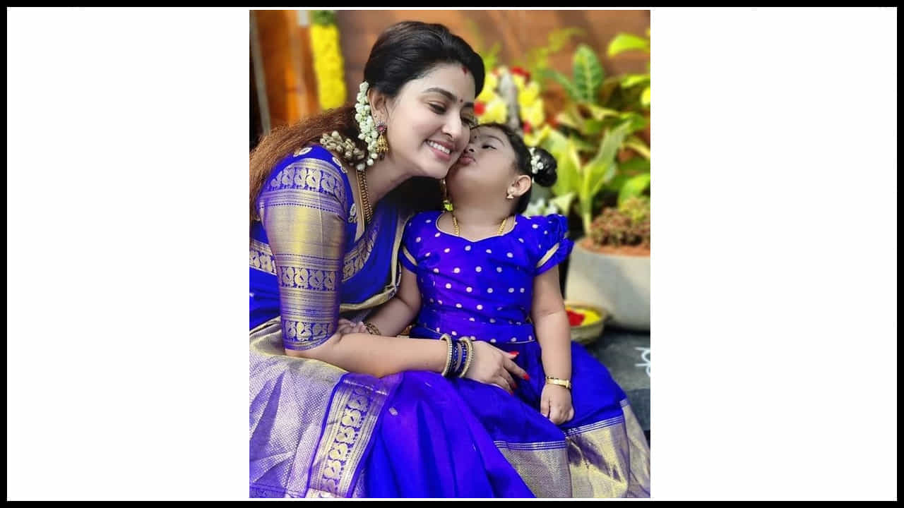 సంక్రాంతి సంబరాల్లో హీరోయిన్ స్నేహ ఫ్యామిలీ ఫొటోస్