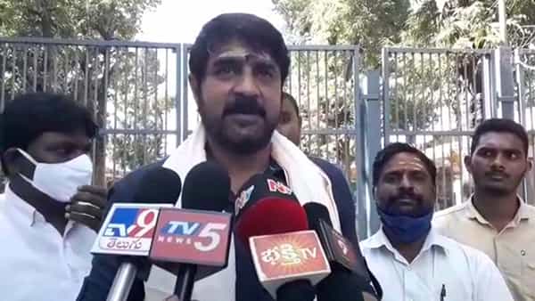 Srikanth: శ్రీశైలం మల్లన్న సేవలో శ్రీకాంత్.. స్వామి వారిని ఏం కోరుకున్నారంటే..