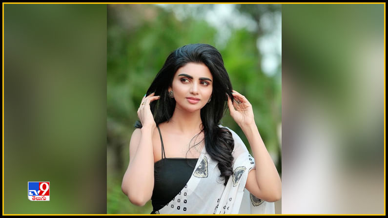 Jabardasth Varsha New Photos. Credit by:Jabardasth Varsha/Instagram