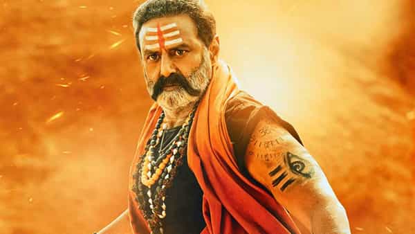 Akhanda: బాలయ్య ఫ్యాన్స్ అంటే మాములుగా ఉండదు మరీ.. అఖండ పై అభిమానాన్ని ఎలా చాటుకున్నాడో చూడండి..