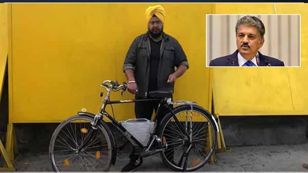 Anand Mahindra: పెట్టుబడి పెట్టేందుకు నేను రెడీ.. ఇ-సైకిల్ యువకుడి పరిశోధకుడిపై ఆనంద్ మహీంద్రా ప్రశంసలు ..
