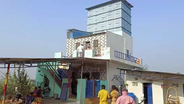 Andhra Pradesh: పసికందును చంపి ఉరేసుకున్న తల్లి..! పోలీసులు సైతం కన్నీరు.. కానీ చివరి నిమిషంలో