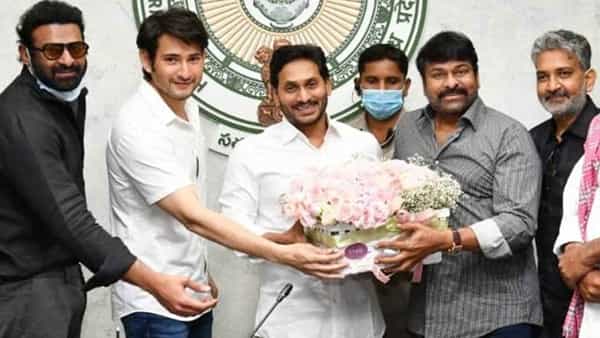 AP Movie Ticket Issues: టాలీవుడ్కు గుడ్ న్యూస్ చెప్పనున్న ఏపీ సర్కార్.. ప్రేక్షకులకు, చిత్రపరిశ్రమకు ఆమోదయోగ్యంగా నిర్ణయం!