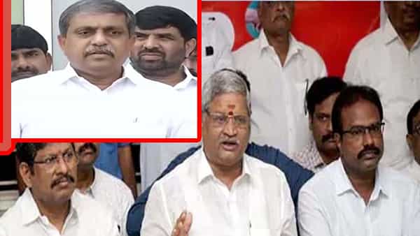 AP PRC issue: పీఆర్సీపై చర్చలు అసంపూర్ణం.. కొత్త జీవో రద్దు చేయాలన్న ఉద్యోగులు.. ప్రసక్తే లేదంటున్న సజ్జల!