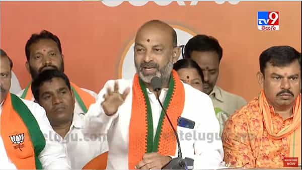 Bandi Sanjay: ఢిల్లీ కోటలు బద్దలు కొట్టే ముందు రాష్ట్రం సంగతి చూస్కో.. సీఎం కేసీఆర్కు బీజేపీ చీఫ్ బండి సంజయ్ కౌంటర్