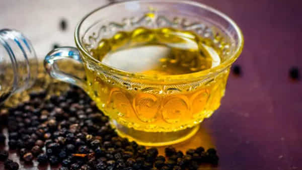 Health Tips: సులభంగా బరువు తగ్గాలనుకుంటున్నారా? అయితే ఈ హెర్బల్ టీని ట్రై చేయండి..