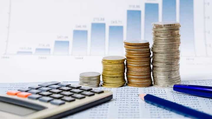 Budget 2022: బడ్జెట్ తరువాత సామాన్యుని జీవితంలో ఎటువంటి మార్పు వస్తుంది? Budget 2022: బడ్జెట్ తరువాత సామాన్యుని జీవితంలో ఎటువంటి మార్పు వస్తుంది?