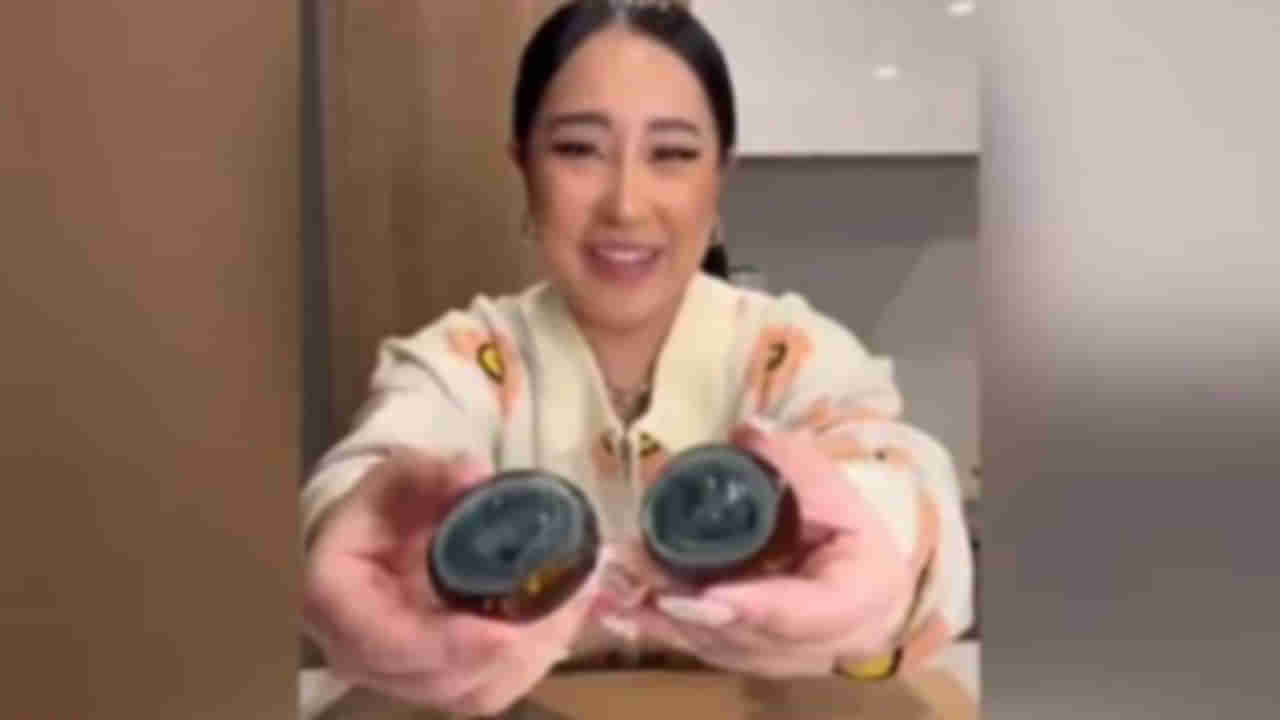 Viral Video: వందేళ్ల నాటి గుడ్డు.. రుచిచూసిన మహిళ.. సోషల్ మీడియాలో వైరల్