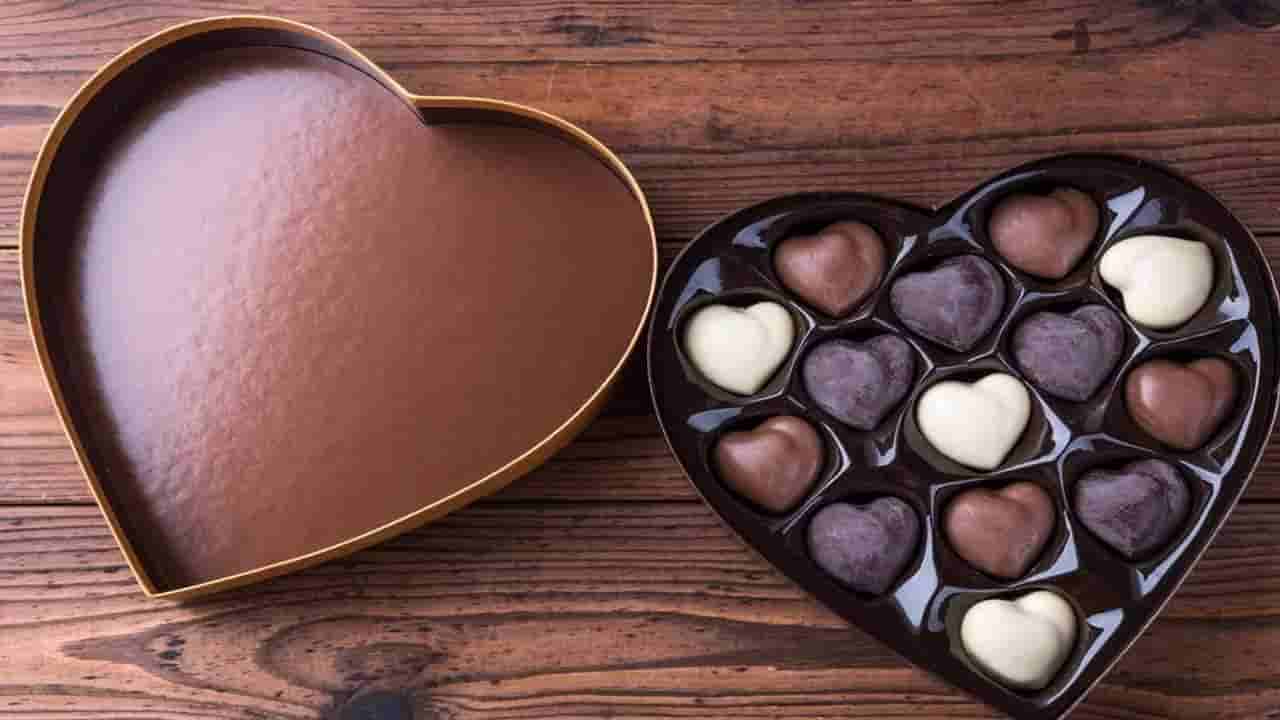 Chocolate Day 2022 : చాక్లెట్ డే స్పెషల్.. ఇష్టమైనవారి మనసును డార్క్ చాక్లెట్‏తో గెలుచుకోండి.. ఈ విషయాలు మీకోసం..