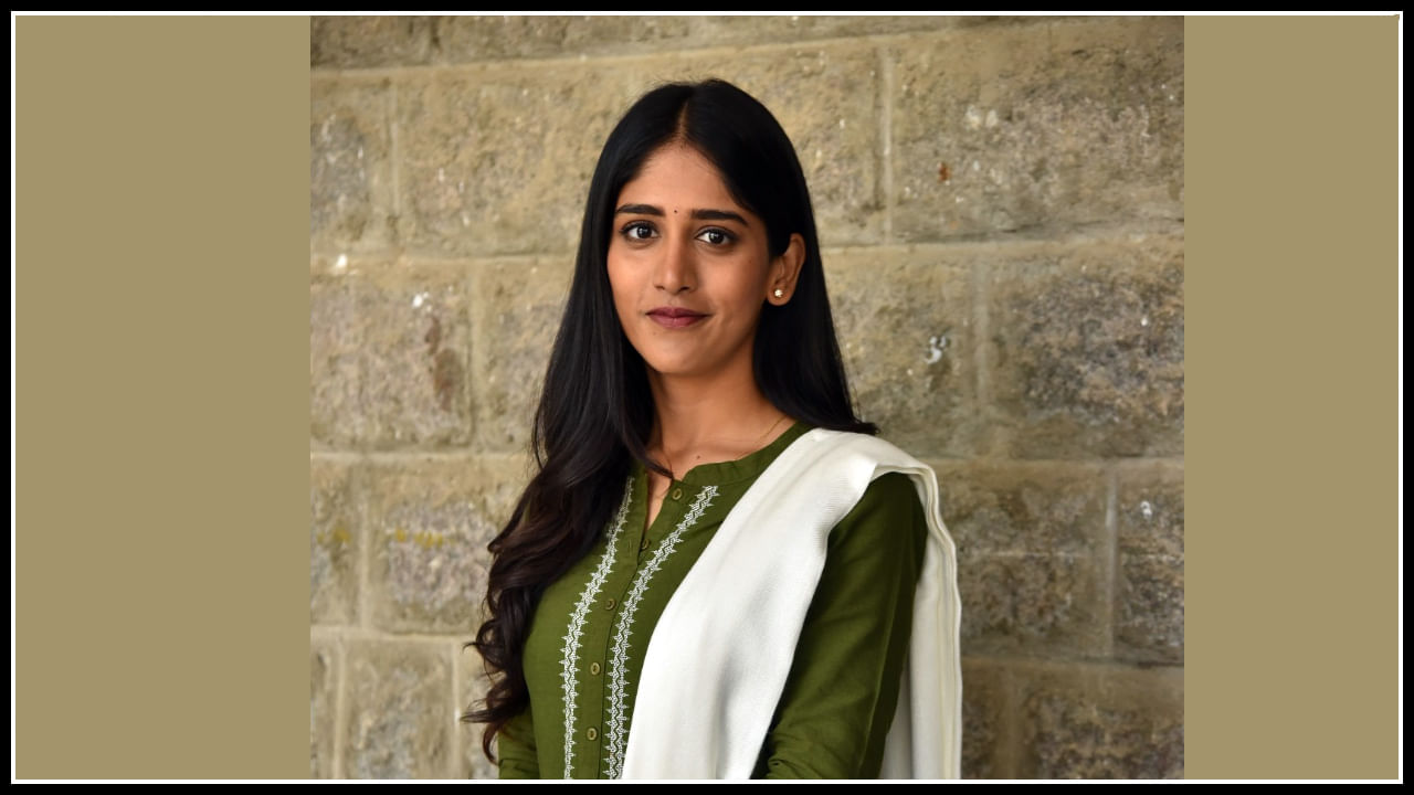 వరుస అవకాశాలతో బిజీగా మారిపోయిన కలర్ ఫోటో బ్యూటీ చాందిని చౌదరి ఫొటోస్ 