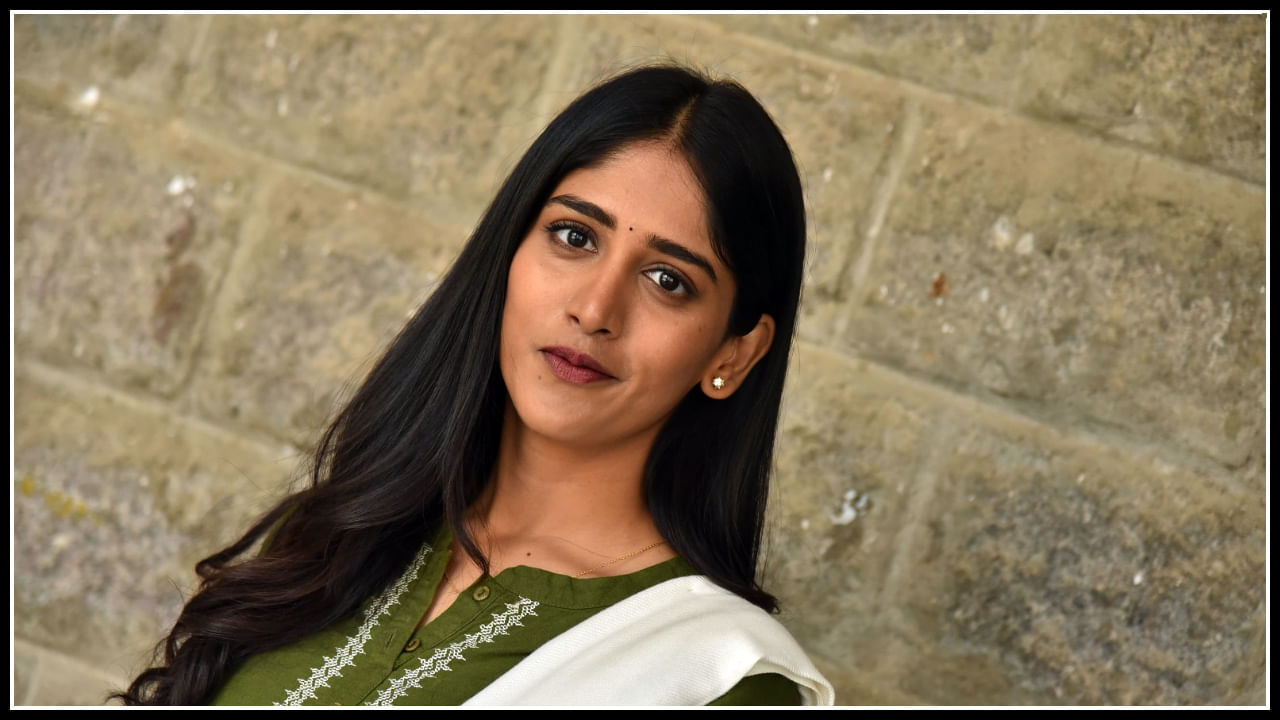 వరుస అవకాశాలతో బిజీగా మారిపోయిన కలర్ ఫోటో బ్యూటీ చాందిని చౌదరి ఫొటోస్ 